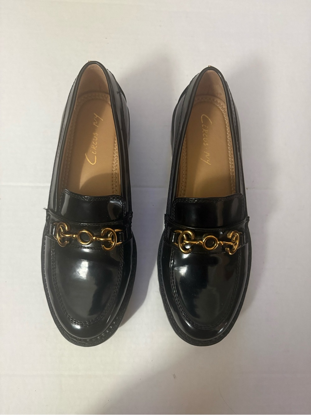 Circus NY by Sam Edelman Women Sz 6.5 Black Patent Loafer with Gold Chain Accent - Picture 2 of 9